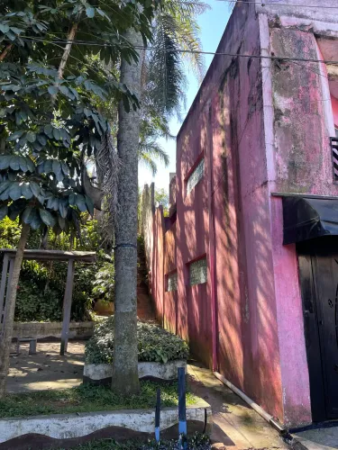 Casa Parque São Rafael (ao lado de São Mateus). Com terreno livre nos fundos.