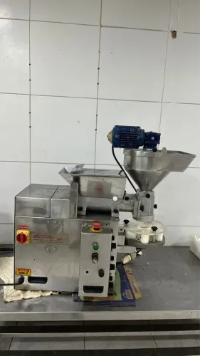 Máquina de coxinha 