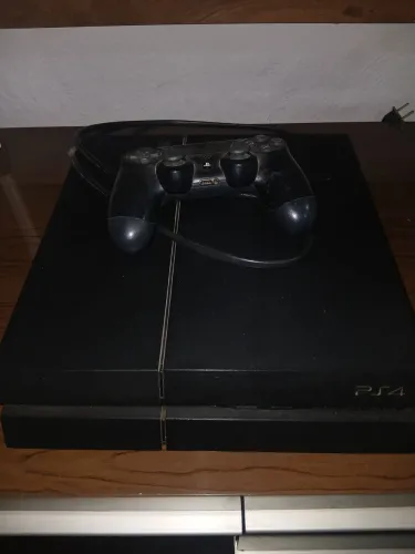 Playstation 4 semi novo 