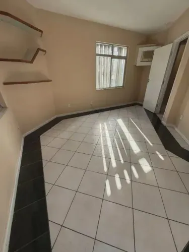 SALA COMERCIAL NO CENTRO - EXCELENTE LOCALIZAÇÃO