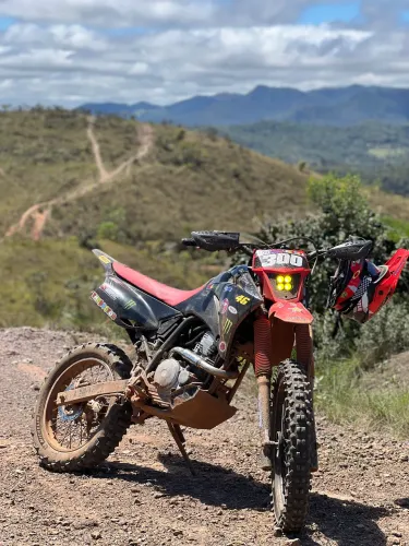 Moto de trilha Lander 250
