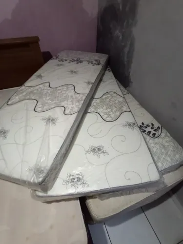 Colchão solteiro novo R$ 100,00 cada