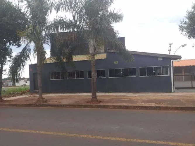 Galpão à venda, 97 m² por R$ 950.000,00 - Antares - Londrina/PR