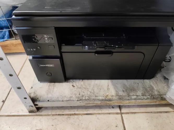 Multifuncional Hp m1132 usada