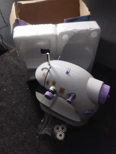 VENDO MAQUINA DE COSTURA PORTÁTIL