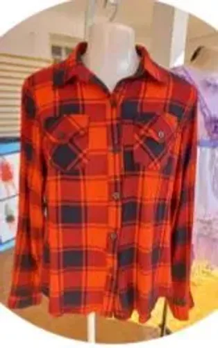 Camisa xadrez vermelho e preto
