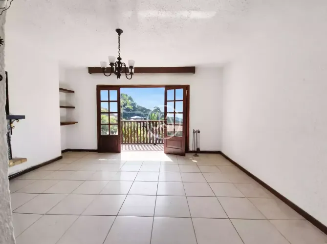 Apartamento para venda com 2 quartos, 94m² - Retiro - Petrópolis/RJ
