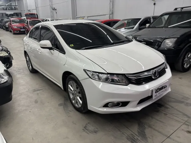 Honda Civic Sedan LXS 1.8/1.8 Flex 16V Aut. 4P 2014