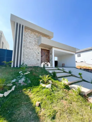 Térrea para venda no Condomínio Central Park Residence, possui 230 metros quadrados com 3