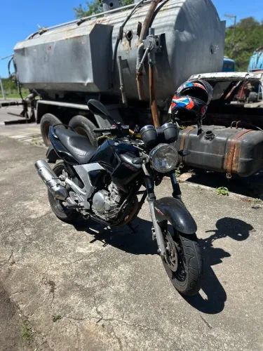 Vendo FAZER 250 2008