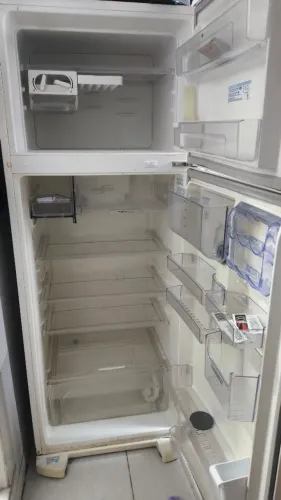 GELADEIRA ELECTROLUX DUPLEX COM DISPENSER DE ÁGUA - PARA CONSERTO