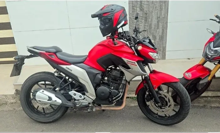 YAHAMA FZR 250 2020A 57km rodados