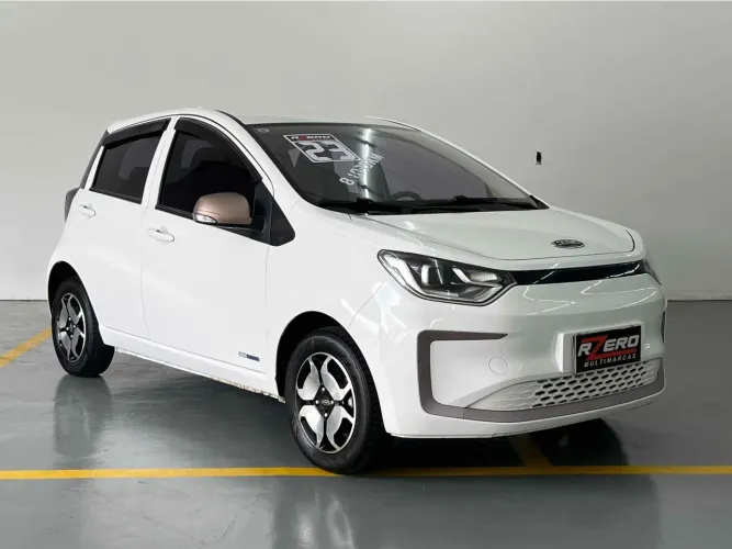 JAC E-JS1 62cv 5P Aut. (elétrico) 2023
