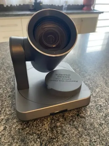 videoconferência profissional Yealink UVC84