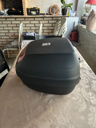 Suporte e baú da Honda Falcon.