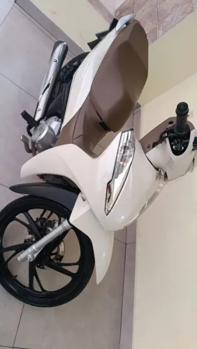 Honda biz 2024 impecável!