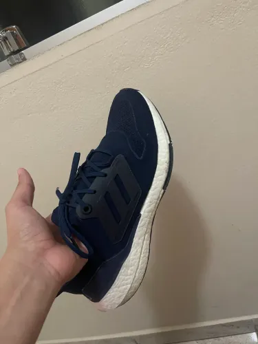 Adidas Ultraboost 22