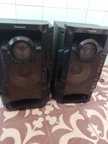 DUAS CAIXAS ACÚSTICAS PANASONIC 190W RMS