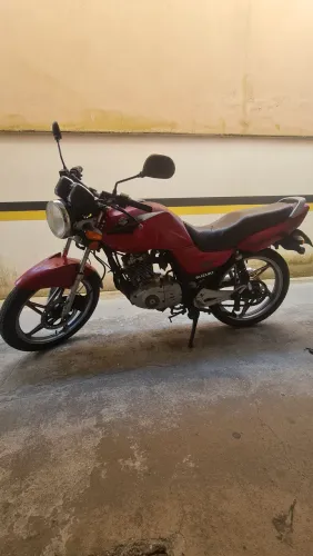 Moto Suzuki Yes 125 (Usada)