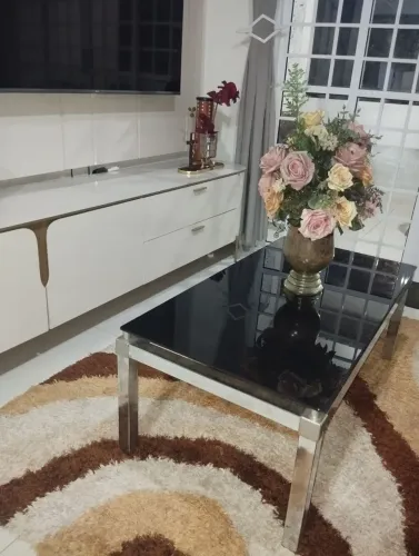 Centro de mesa e mesa de canto