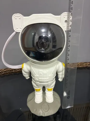 luminária astronauta projetor galáxia