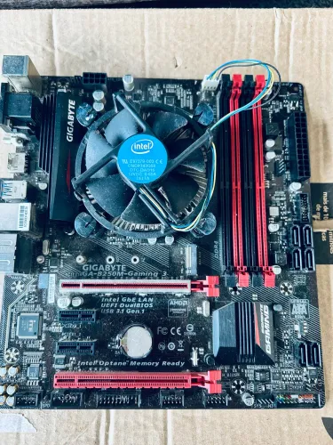 Kit Gamer i5-7400 + Placa-mãe Gigabyte GA-B250M Gaming 3 (com cooler original)