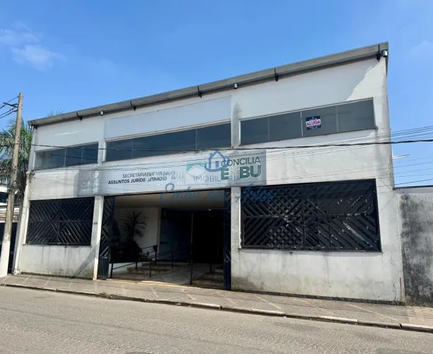 Sala Comercial para Locação em Embu das Artes-SP, no Bairro Parque Francisco Rizzo, 411m²