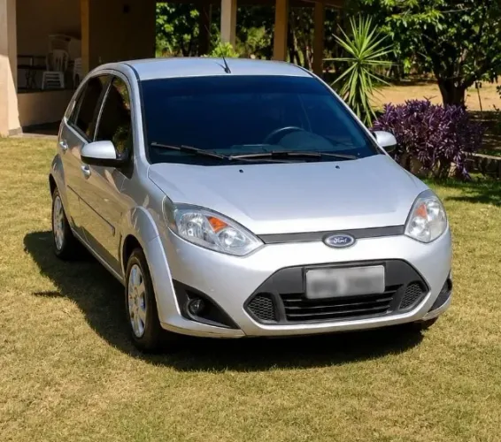 Ford Fiesta SE 1.6 8V Flex 5P 2014