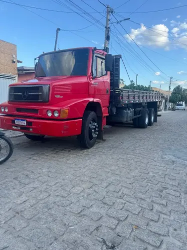 Mercedes-Benz L 1620 Truck (6x2) Ano 2011 - Excelente Estado!