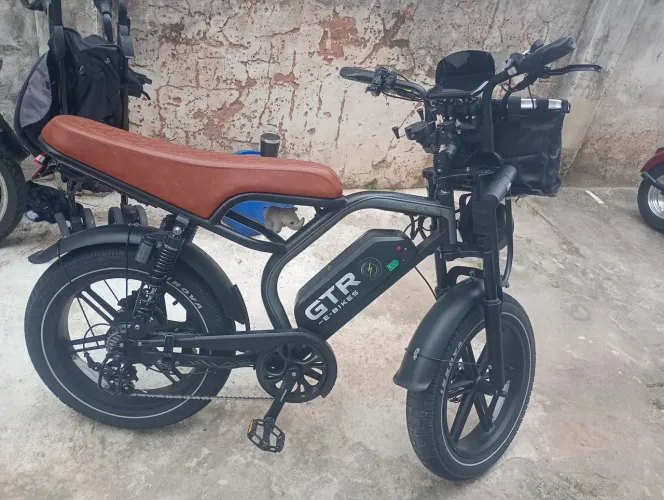 V20 ultra 32/50 km por hora 60 km de autonomia