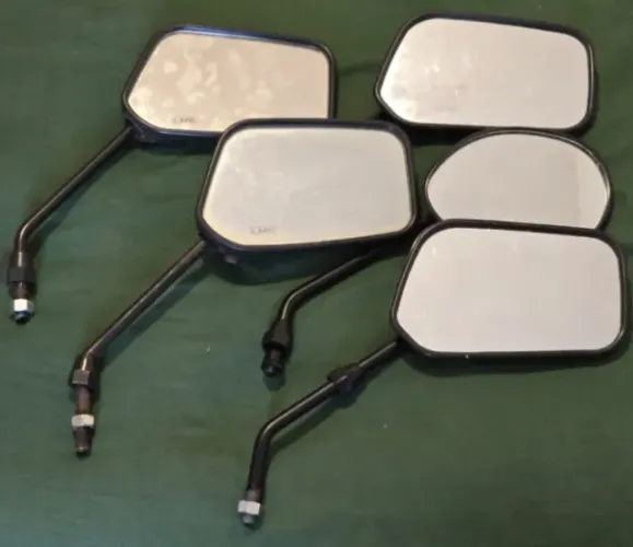 Retrovisor Direito de moto Gratis Doação