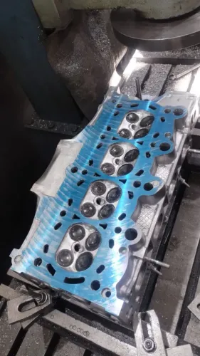Mecanico de motor e cabeçote embreagem 