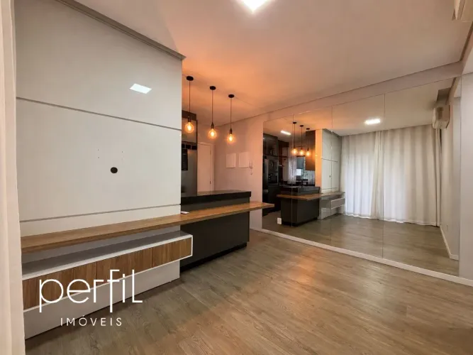 Apartamento à venda em Joinville-SC, no bairro Bom Retiro, com 2 quartos, 1 suíte e 66m² d