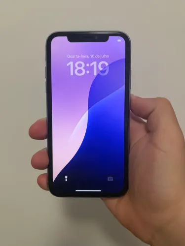 iPhone 11 64GB Lilás
