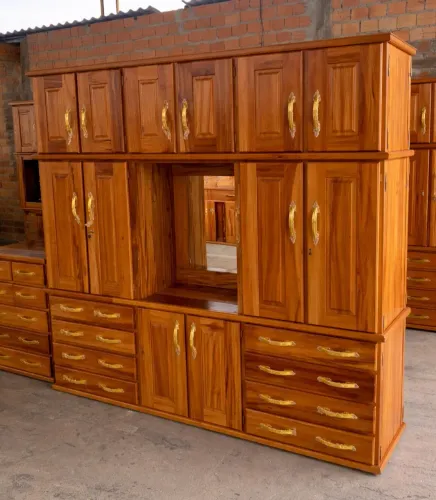 Guarda roupa de casal 6 portas todo de madeira [entrega grátis]
