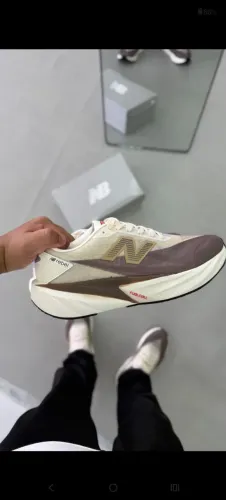 Tênis New Balance Rebel v5