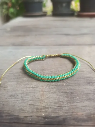 Pulseira de fio de seda duas cores