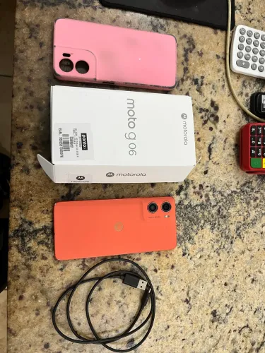 Moto g06 Laranja