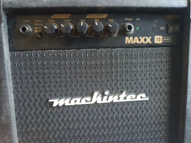 Vendo amplificador mackintec maxx15