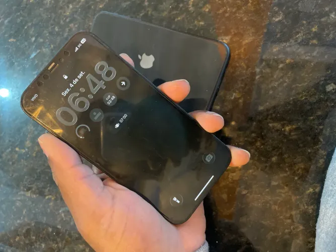 IPHONE 12