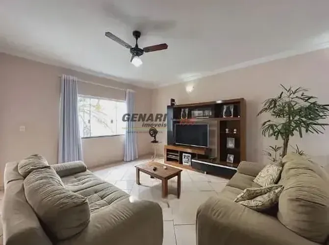 Casa com 3 quartos à venda, 189 m² por R$ 899.000 - Jardim Regina - Indaiatuba/SP