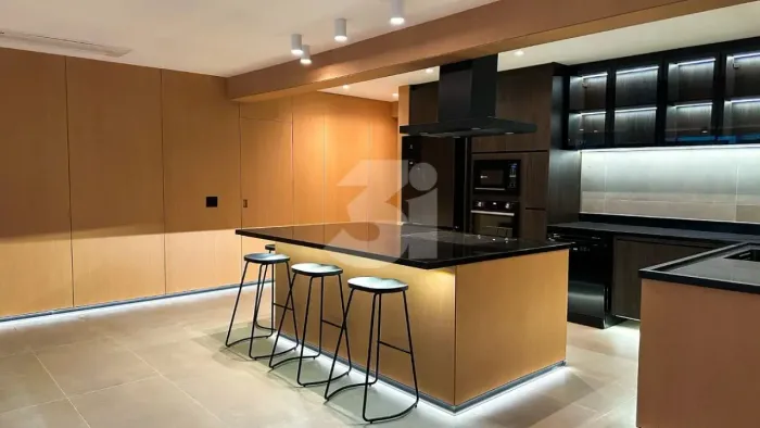 Para Venda e Locação com 197m² e 3 Suítes, no Brooklin, São Paulo - SP