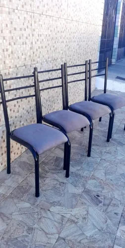 4 cadeiras alcochoadas cinza