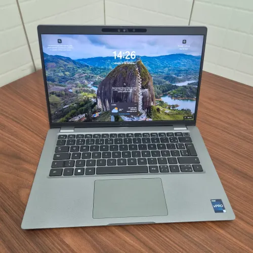 Dell Latitude 5440 Intel i5-1345U vPro 16GB 512GB Tela 14 FHD Biometria Teclado luminoso