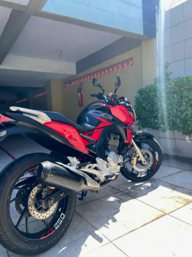 Vendo CB TWISTER 250