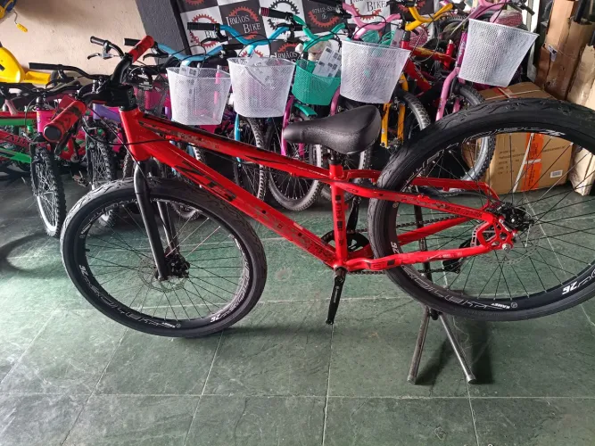 Bike modelo Free Rider aro 26 nova