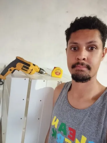 Marceneiro por diária ou fixo Faço reparos também 