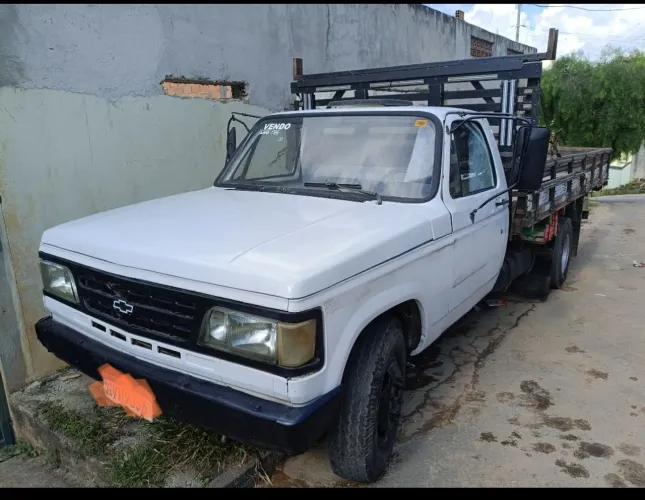 Trocos os veículos por sítio com imóveis