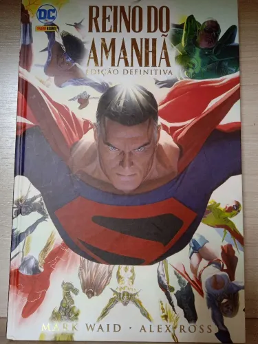 (DC) Reino do Amanhã edição definitiva em ótimo estado