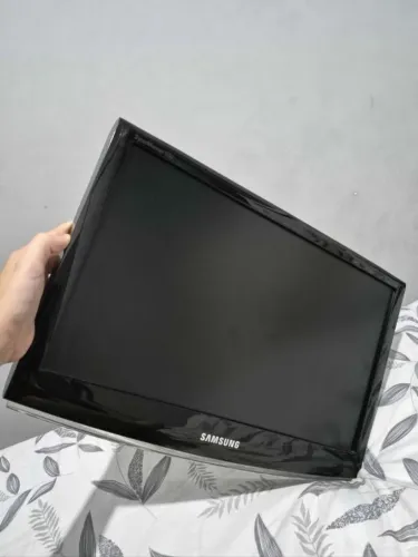 Monitor Samsung em Ótimo Estado + Cabos + Adaptador HDMI